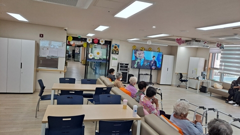 충주시립노인주야간보호센터4