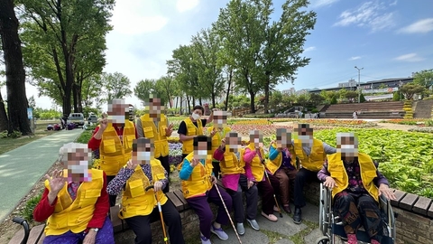 인삼골주간보호센터52