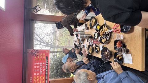 흥덕주야간보호센터6