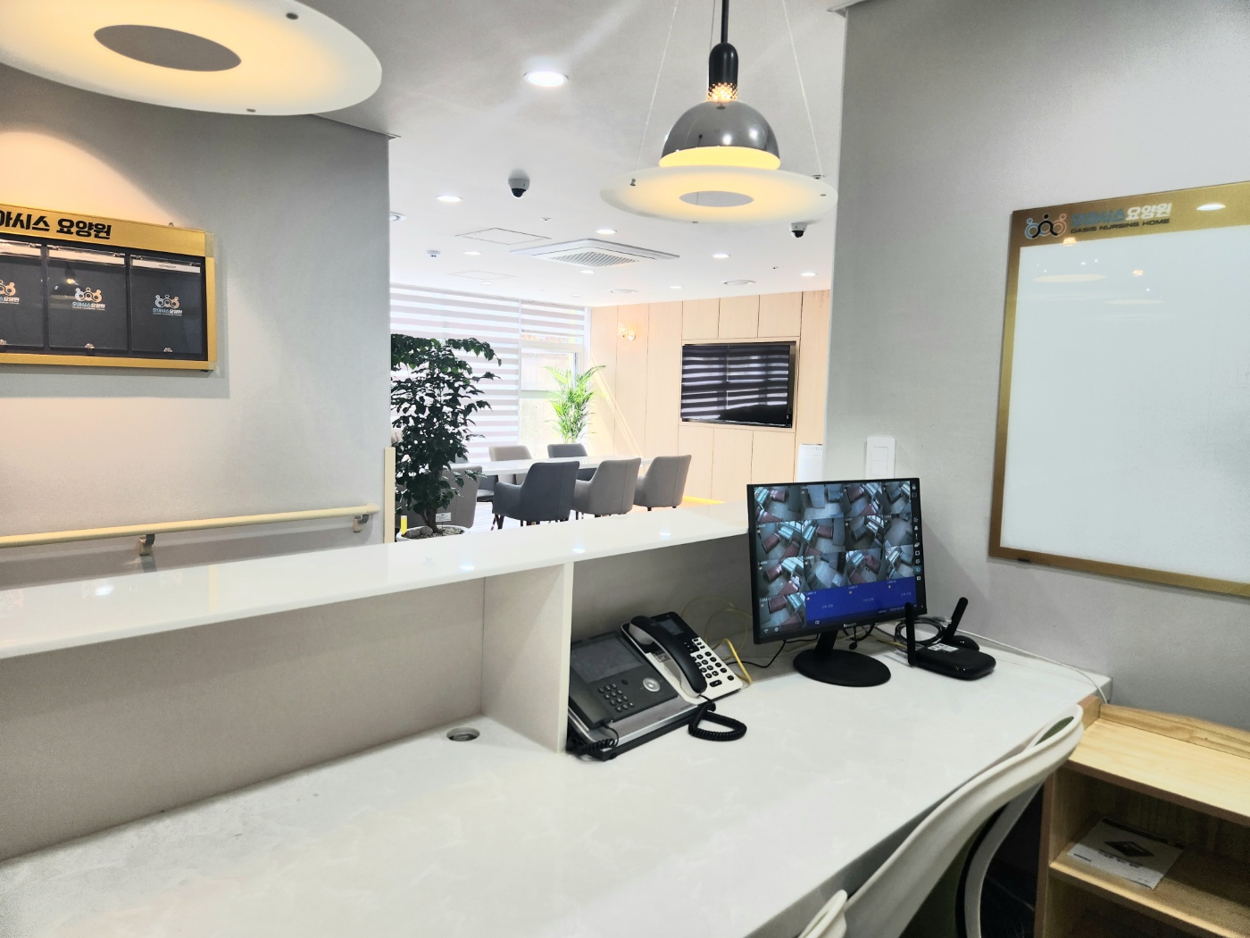 너스스테이션 내부